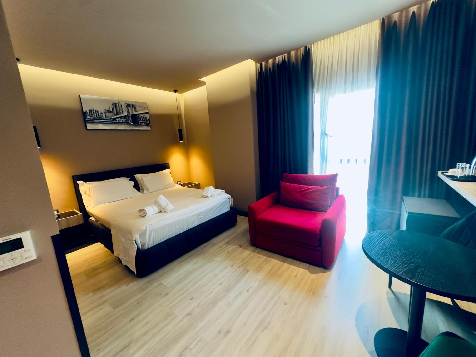 Hotel Olive Vlore Bagian luar foto