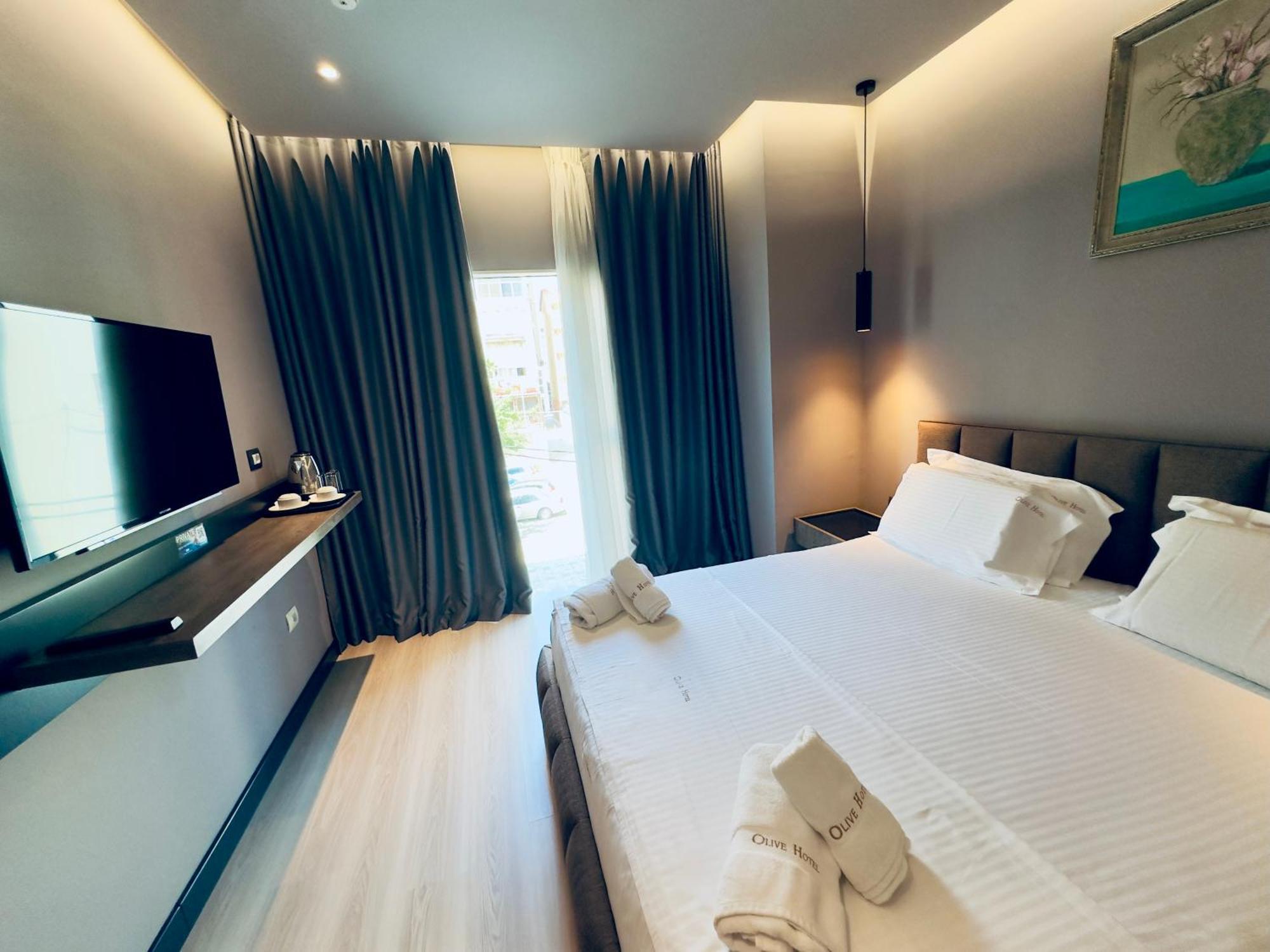 Hotel Olive Vlore Bagian luar foto