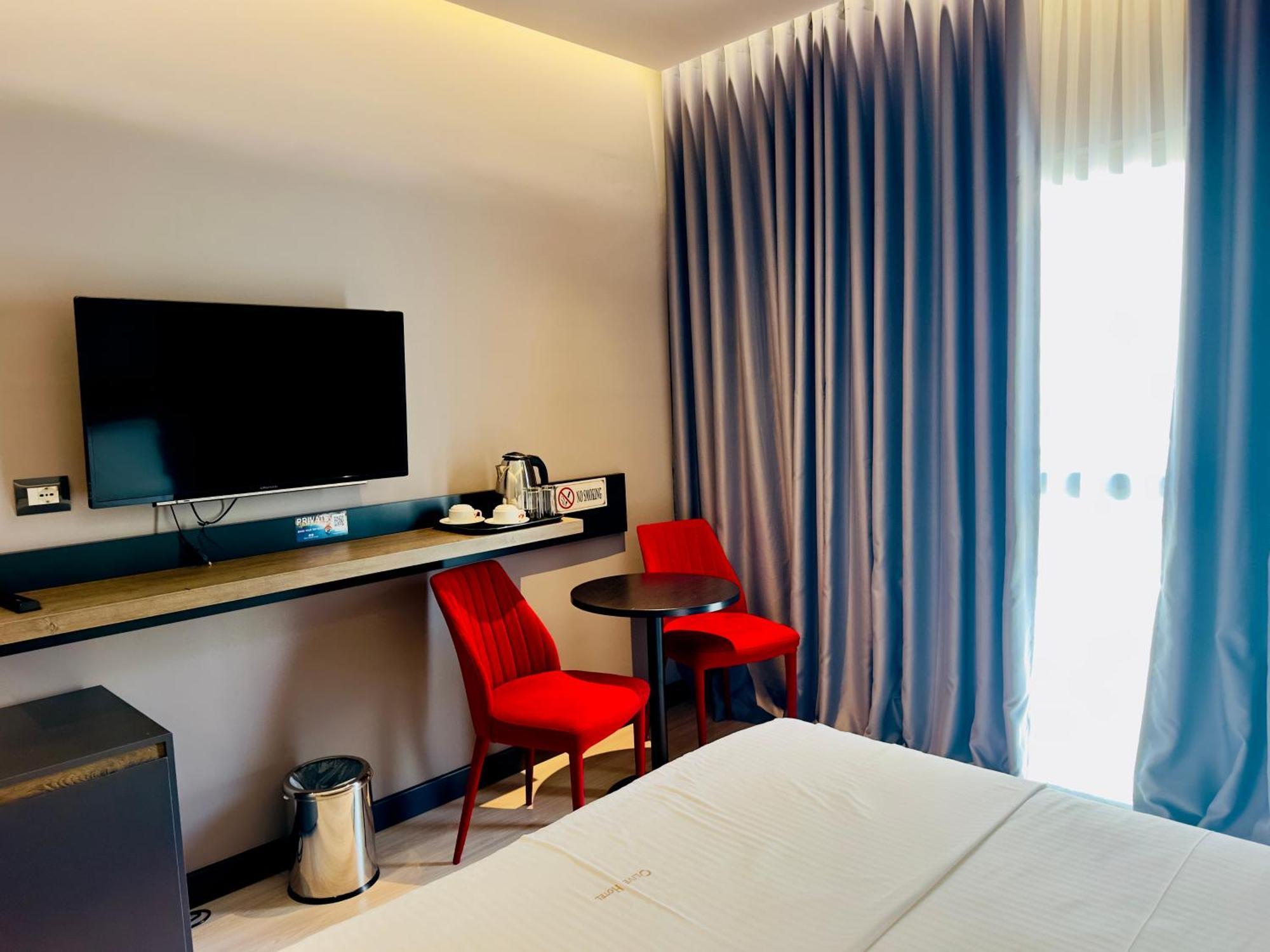 Hotel Olive Vlore Bagian luar foto