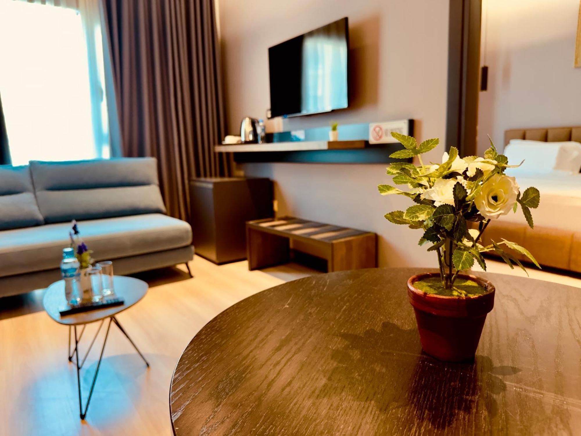 Hotel Olive Vlore Bagian luar foto